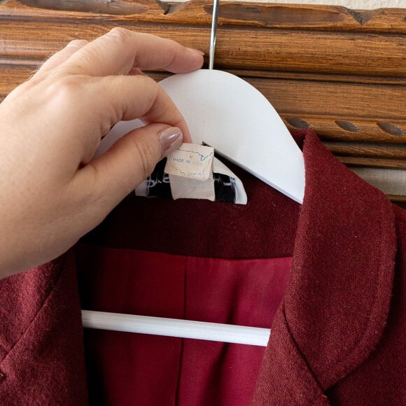 VINTAGE Present Co Wool Blend Blazer Size 10 Made in USA Burgundy Classic Jacket - Picture 6 of 6